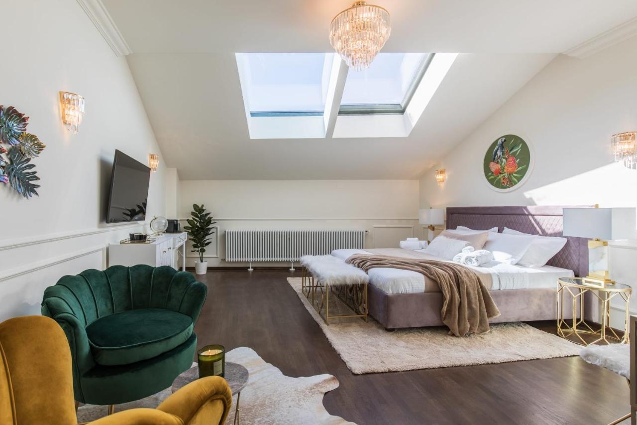 Holt Old Town Luxury Suites Bukurešť Exteriér fotografie