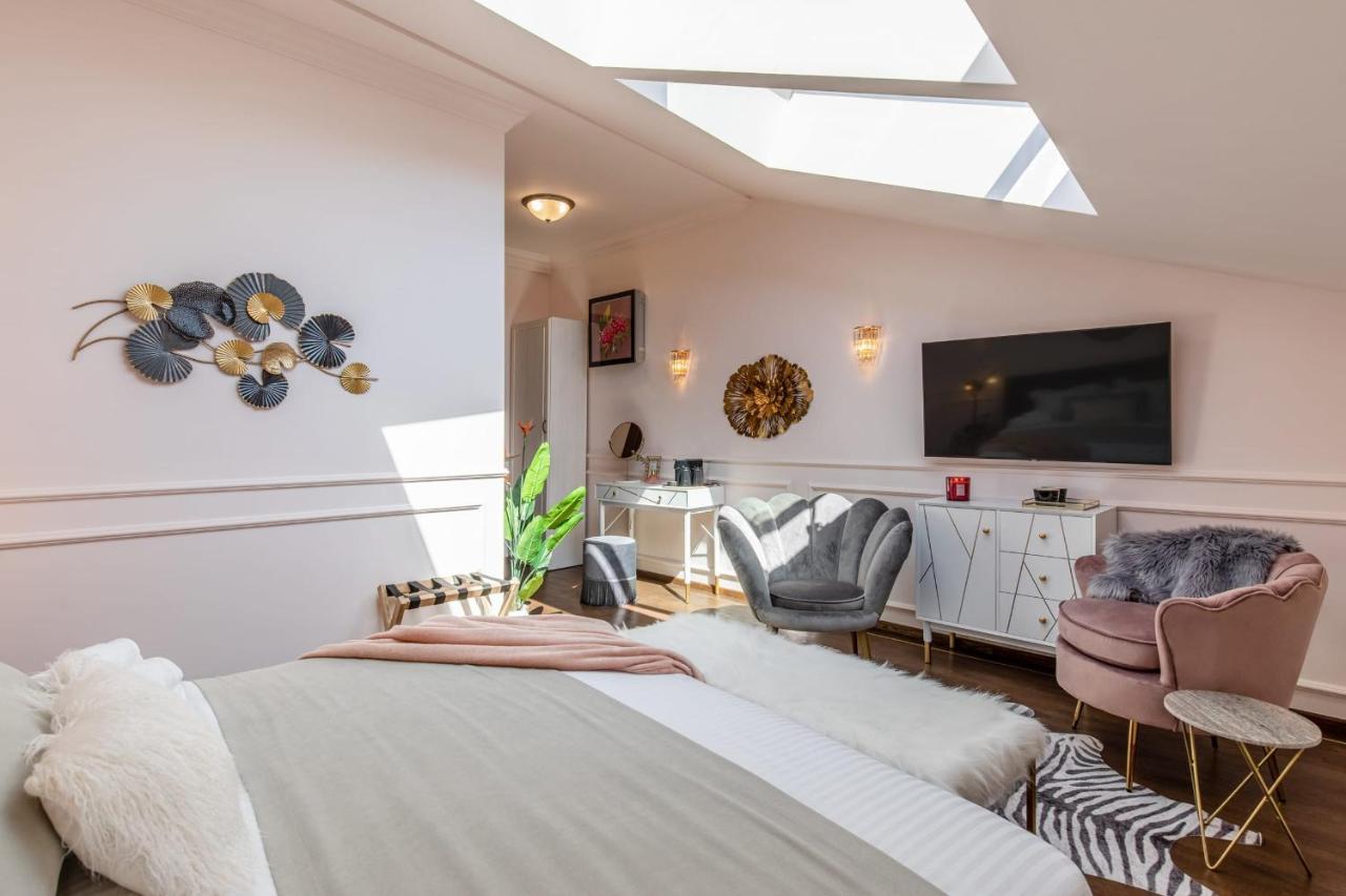 Holt Old Town Luxury Suites Bukurešť Exteriér fotografie