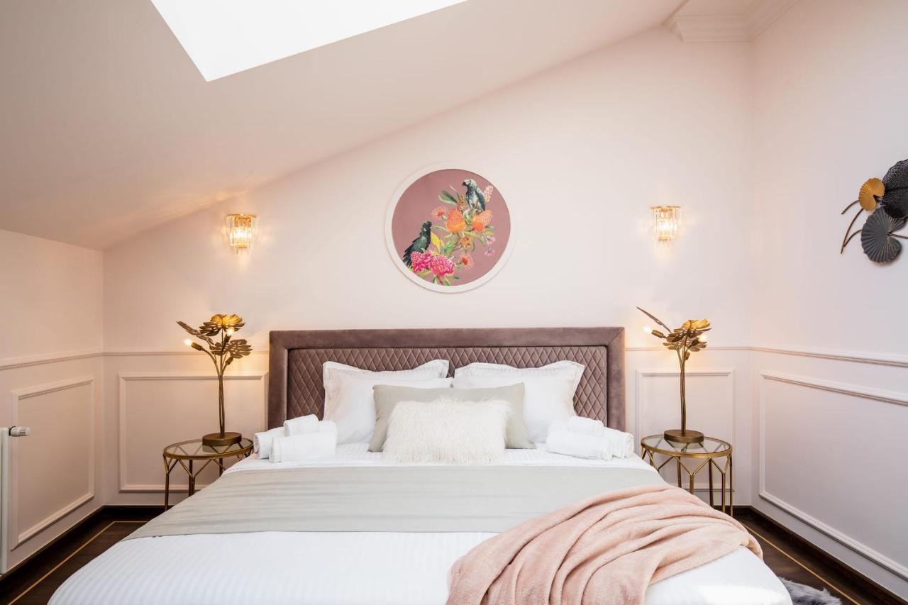 Holt Old Town Luxury Suites Bukurešť Exteriér fotografie