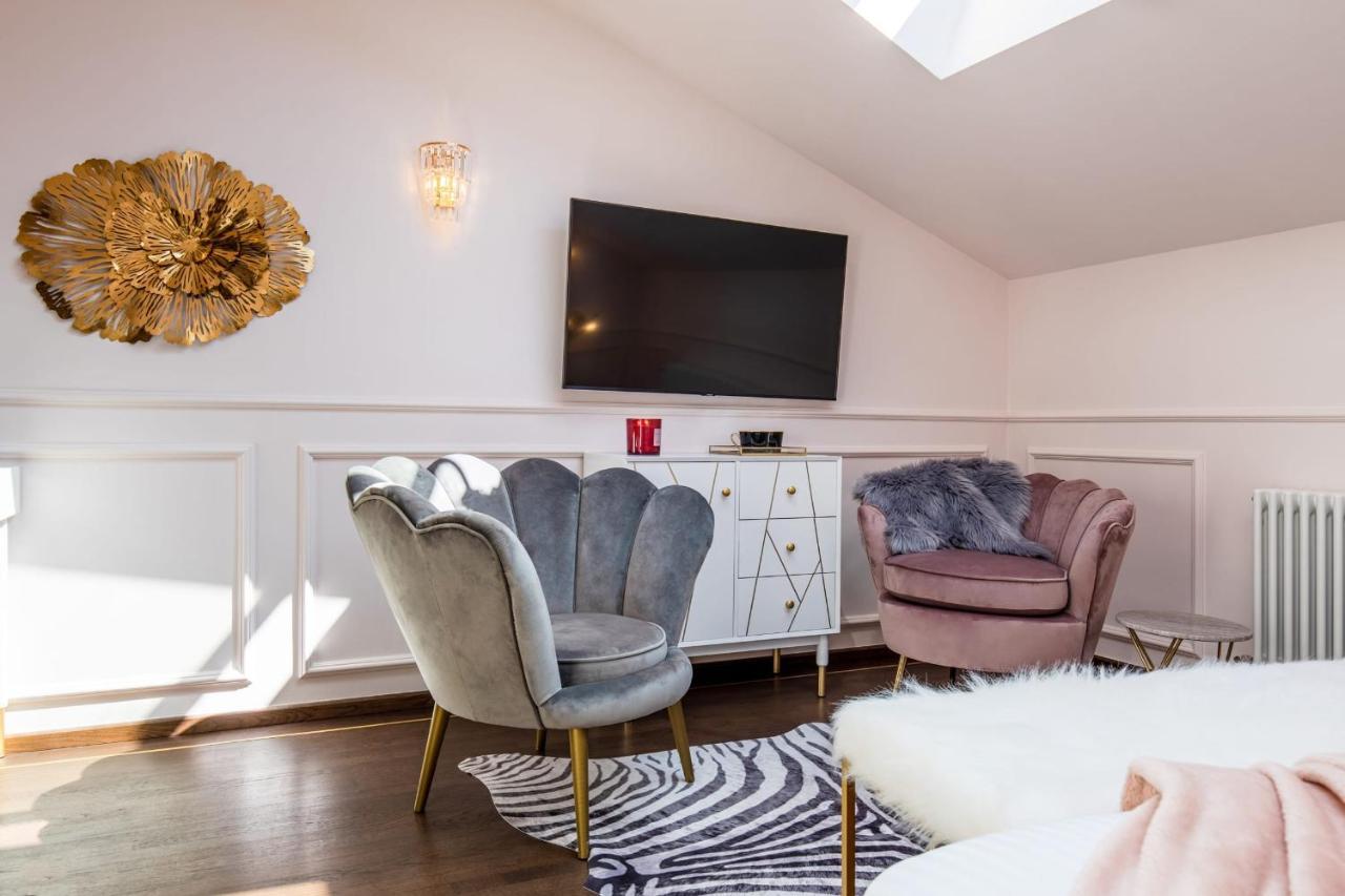 Holt Old Town Luxury Suites Bukurešť Exteriér fotografie