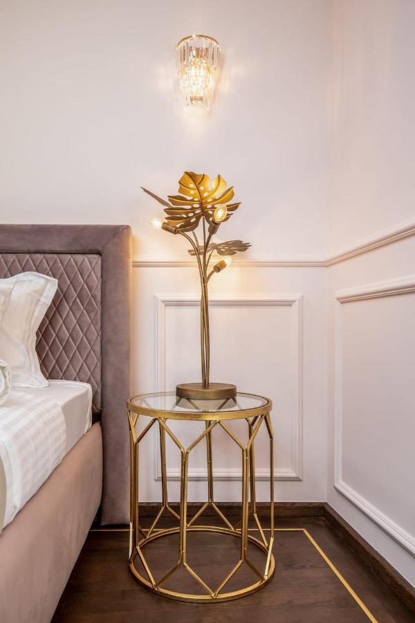 Holt Old Town Luxury Suites Bukurešť Exteriér fotografie
